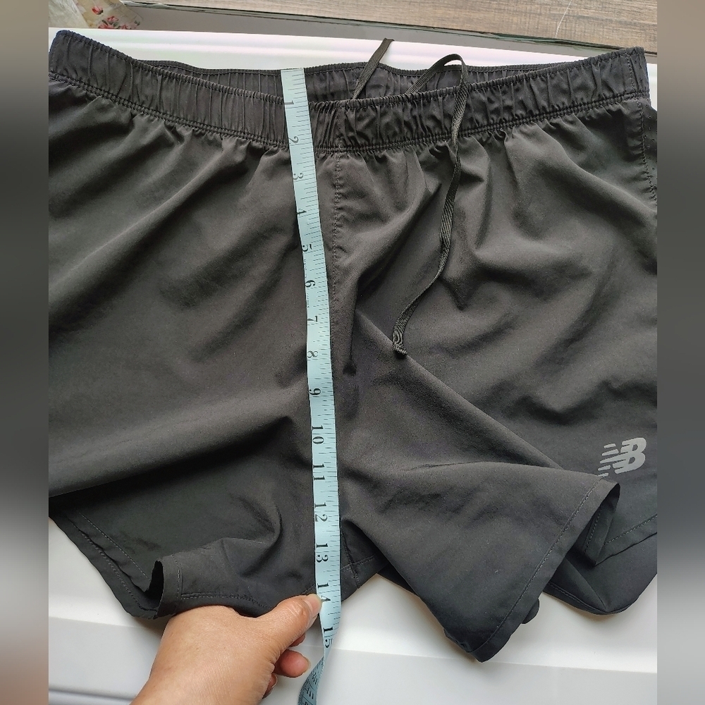 New Balance athletic shorts 5 inch adjustable straps activewear lightweight L. - Picture 7 of 16